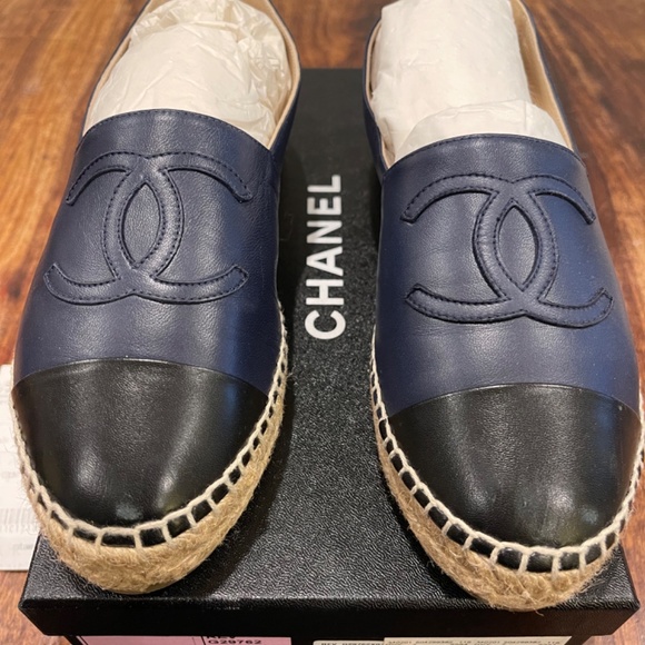 Chanel Navy Espadrilles - Picture 2 of 9